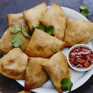 VEGGIE SAMOSA (3 Pcs)